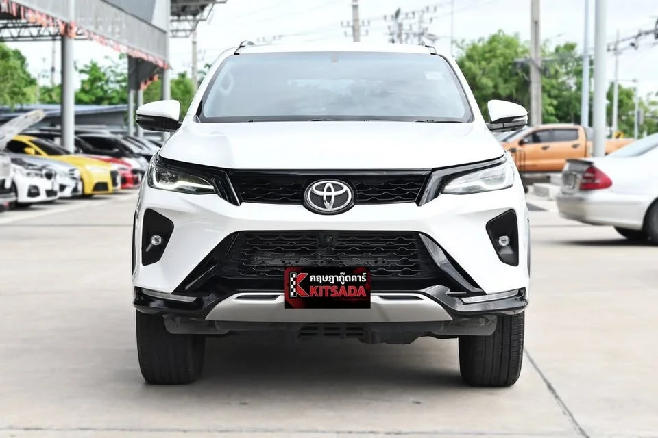 2022 Toyota Fortuner II 3