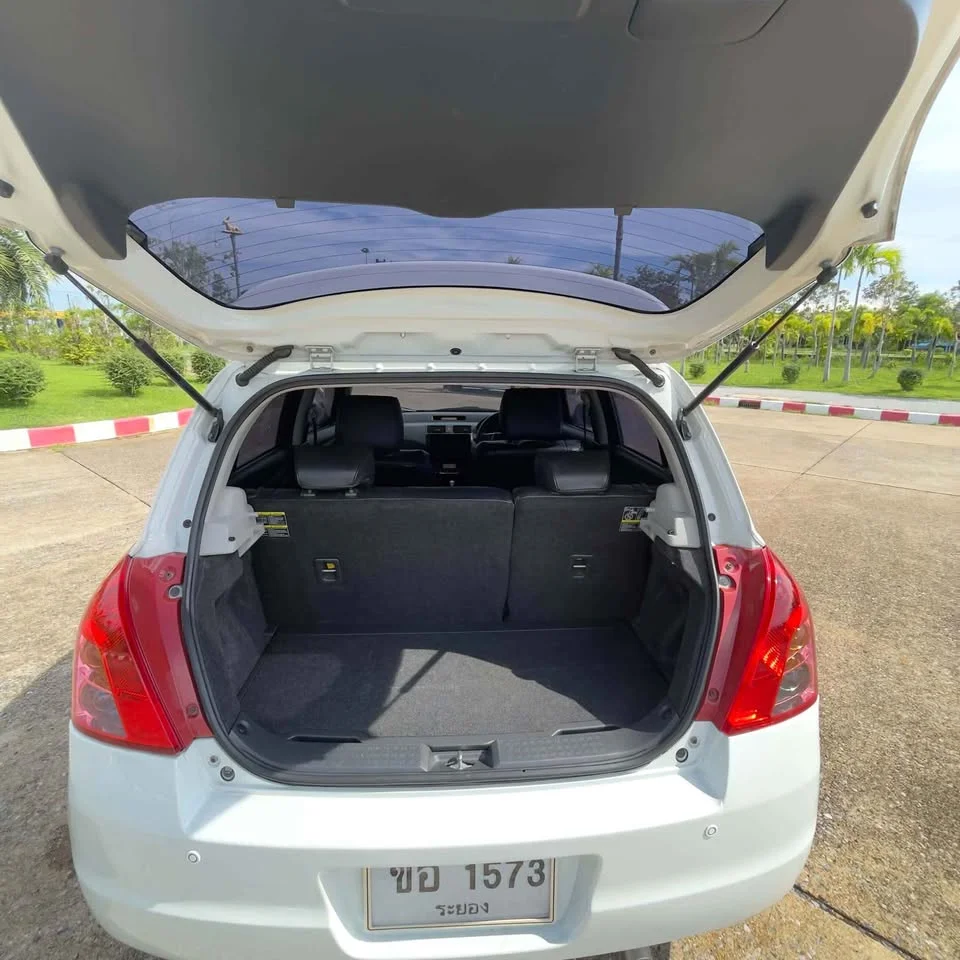 2011 Suzuki Swift I 2