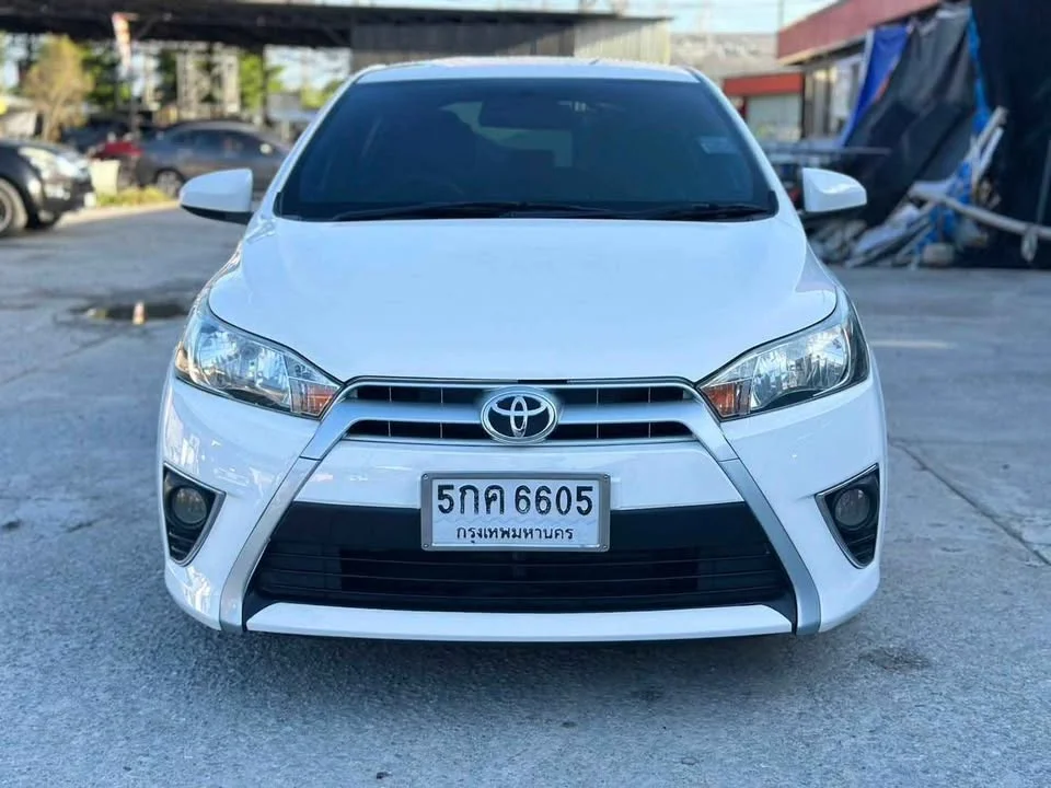2015 Toyota Yaris III 3