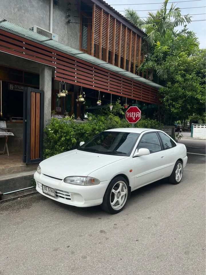 1995 Mitsubishi Colt III 3