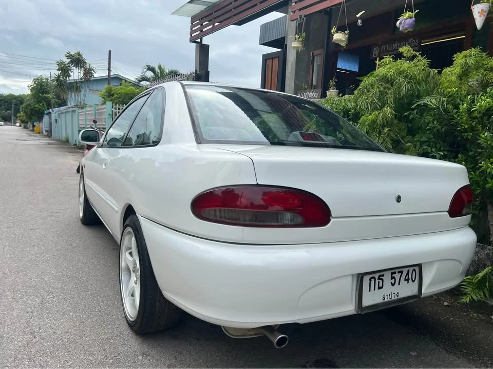 1995 Mitsubishi Colt III 2