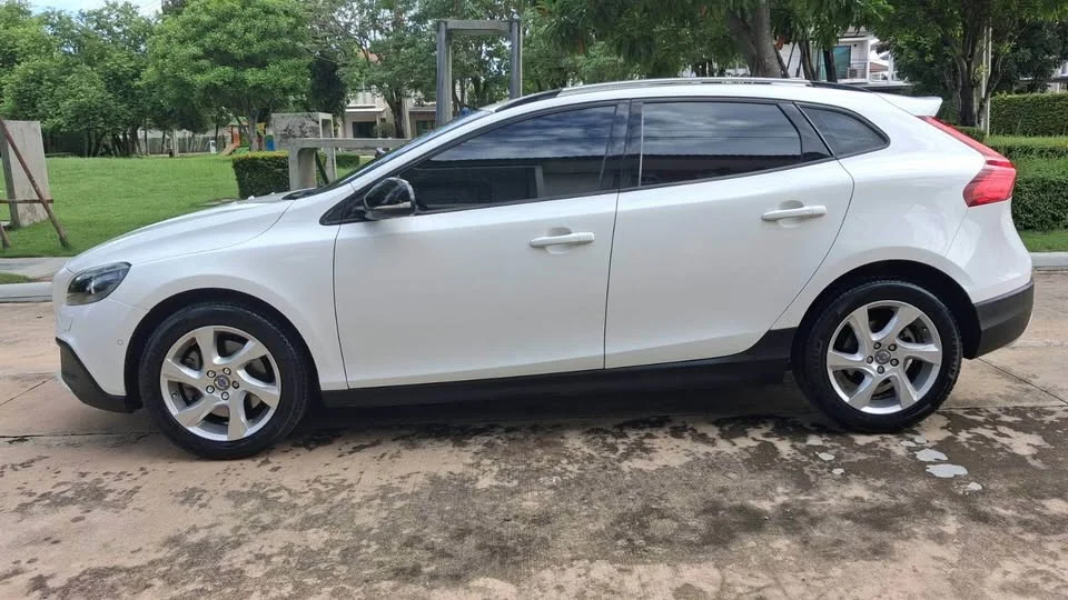 2015 Volvo V40 II 2