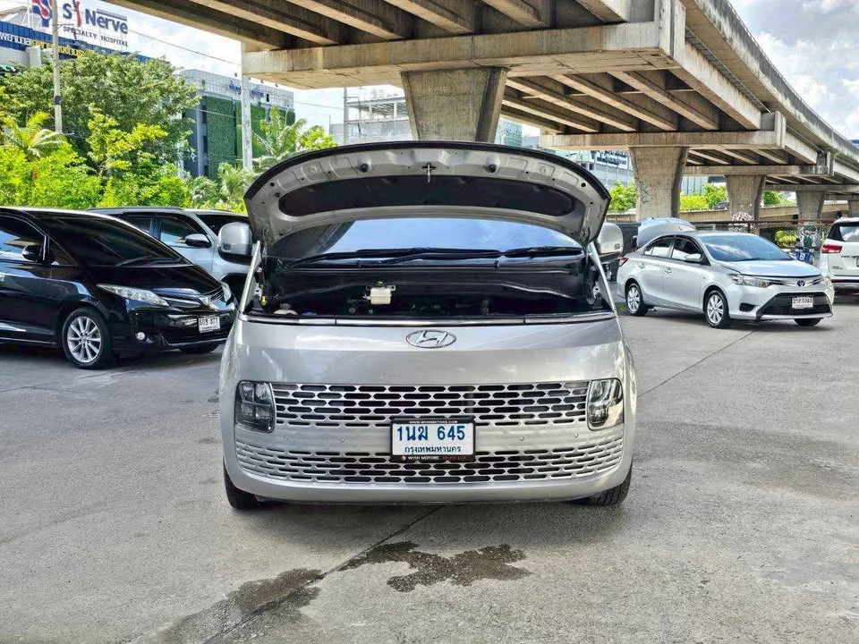 2022 Hyundai Staria US4 3