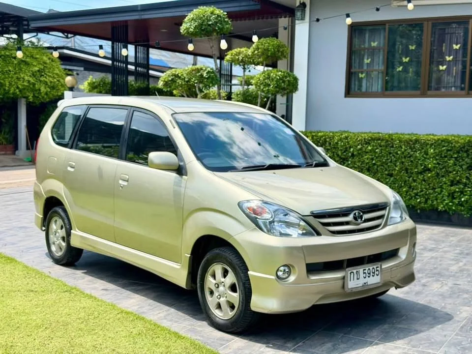 2005 Toyota Avanza I 2