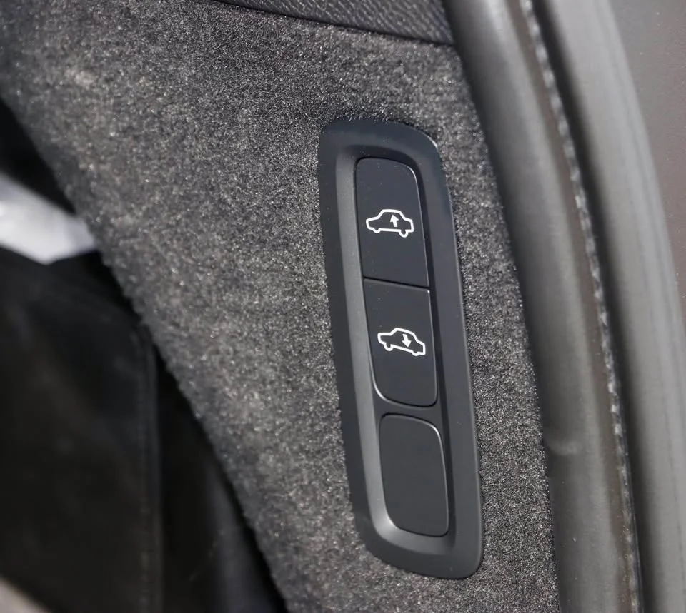2023 Volvo XC90 II 2