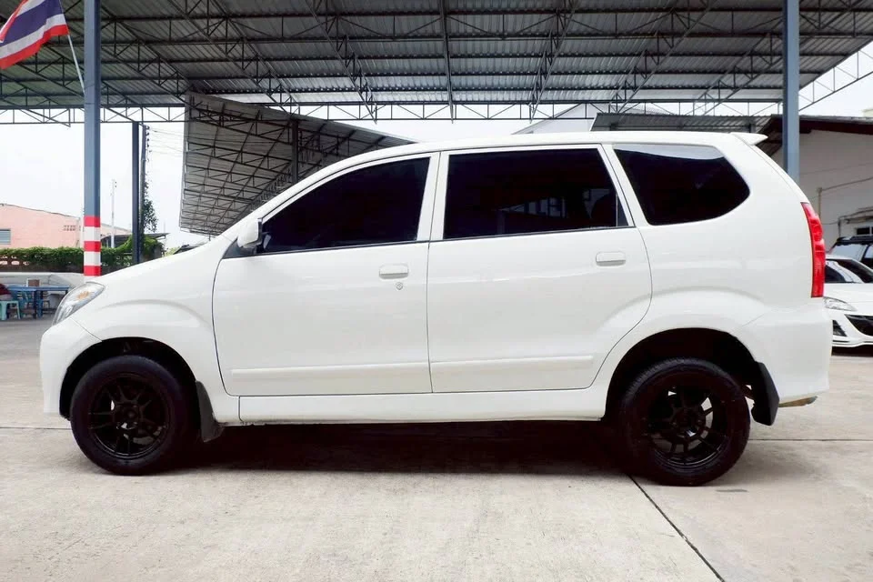 2011 Toyota Avanza I 2