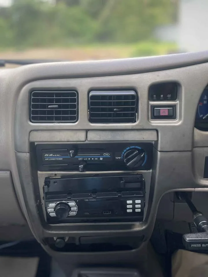 2004 Toyota Hilux Tiger VI 3
