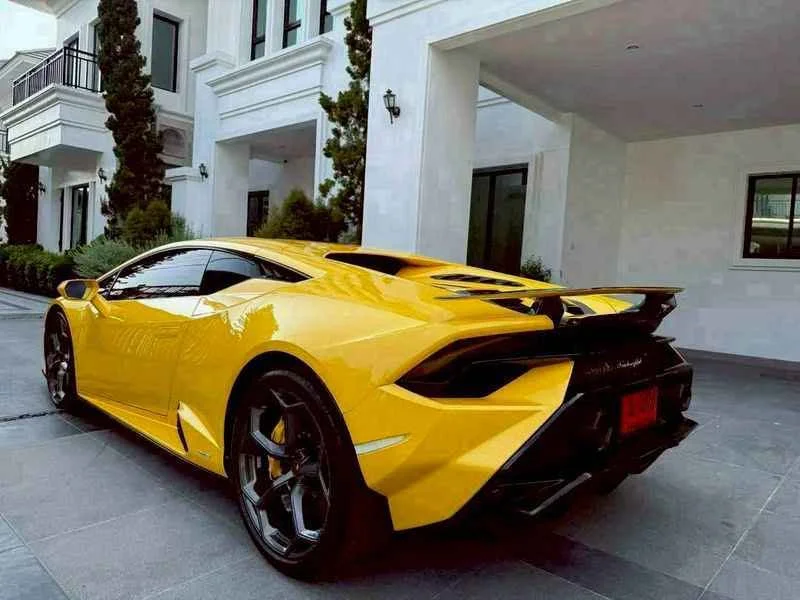 2024 Lamborghini Huracan 3