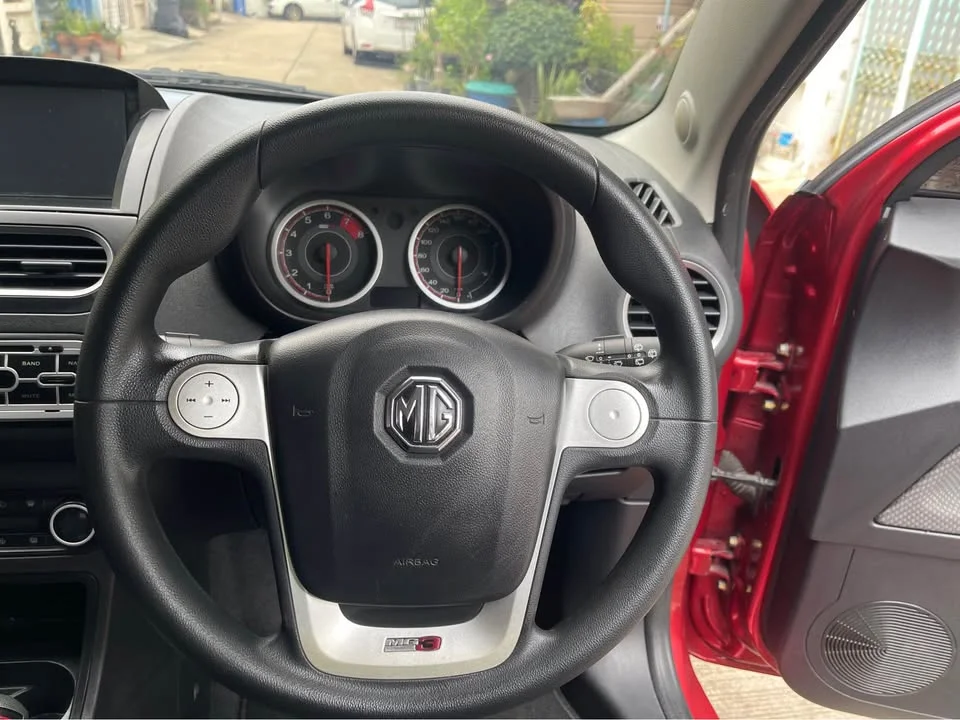2016 MG 3 II 3
