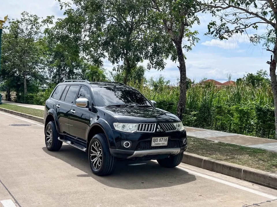 2011 Mitsubishi Pajero Sport II 2