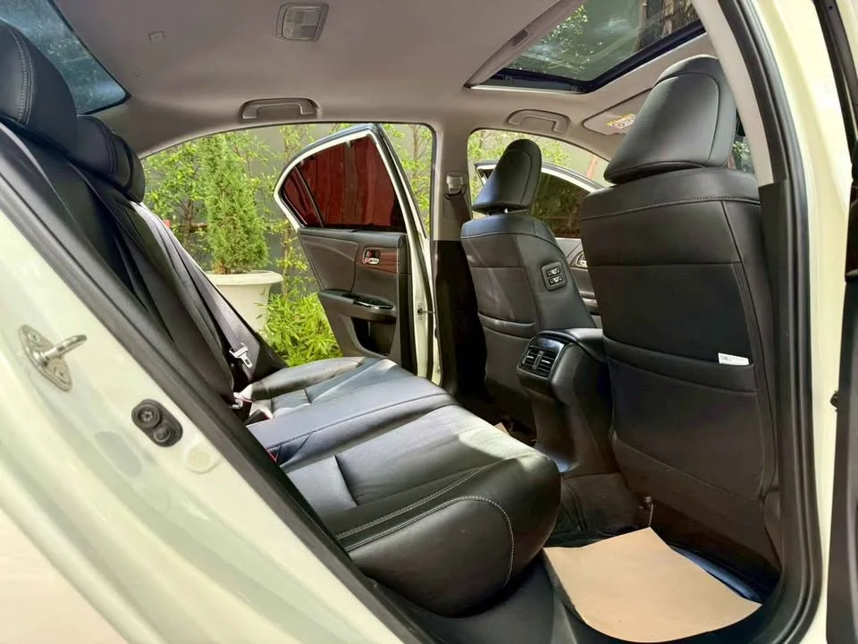2016 Honda Accord IX 3