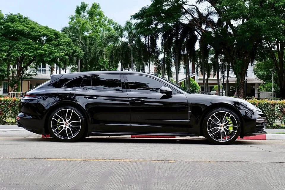 2022 Porsche Panamera II 3