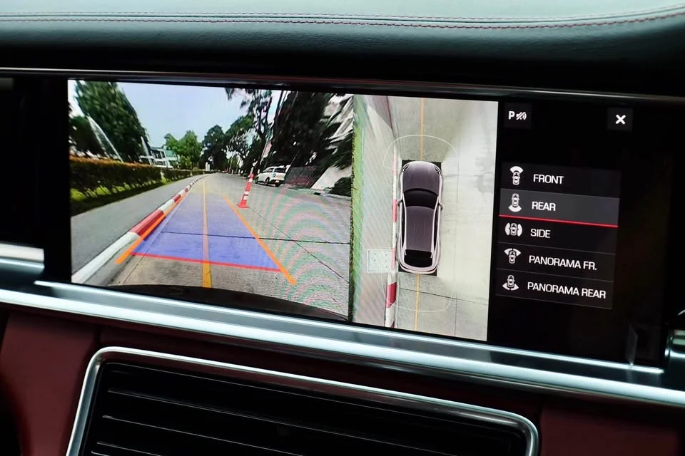 2022 Porsche Panamera II 3