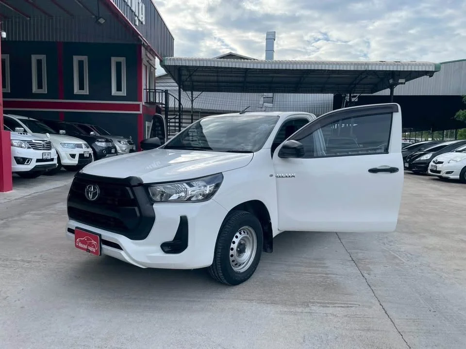 2021 Toyota Hilux VIII 2