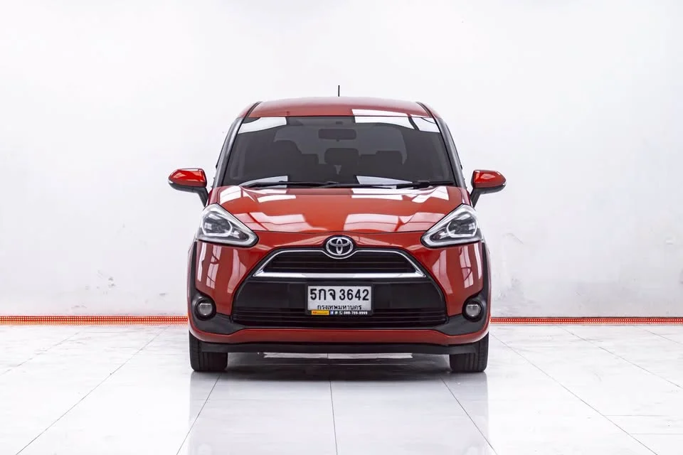 2016 Toyota Sienta II 3