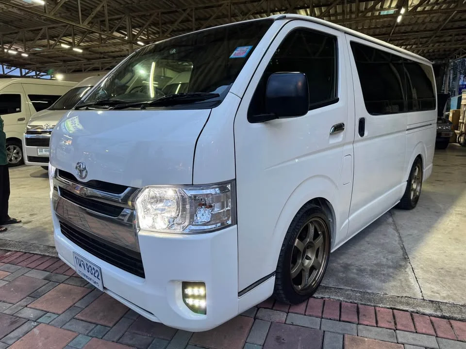 2012 Toyota HiAce V (H200) 3