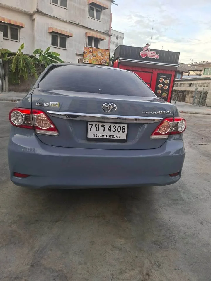 2012 Toyota Corolla Altis X (E140) 3