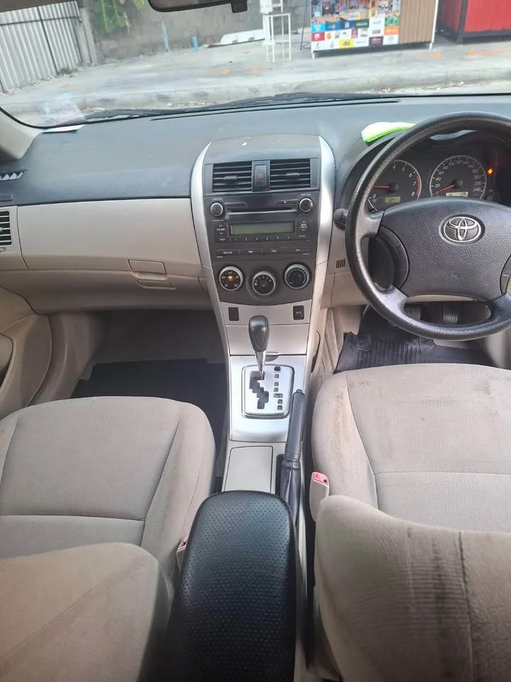 2012 Toyota Corolla Altis X (E140) 2