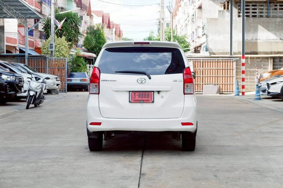 2013 Toyota Avanza II 2