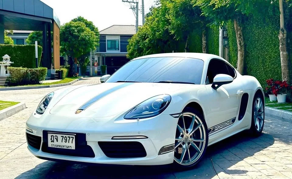 2017 Porsche 718 Boxster and Cayman IV 2