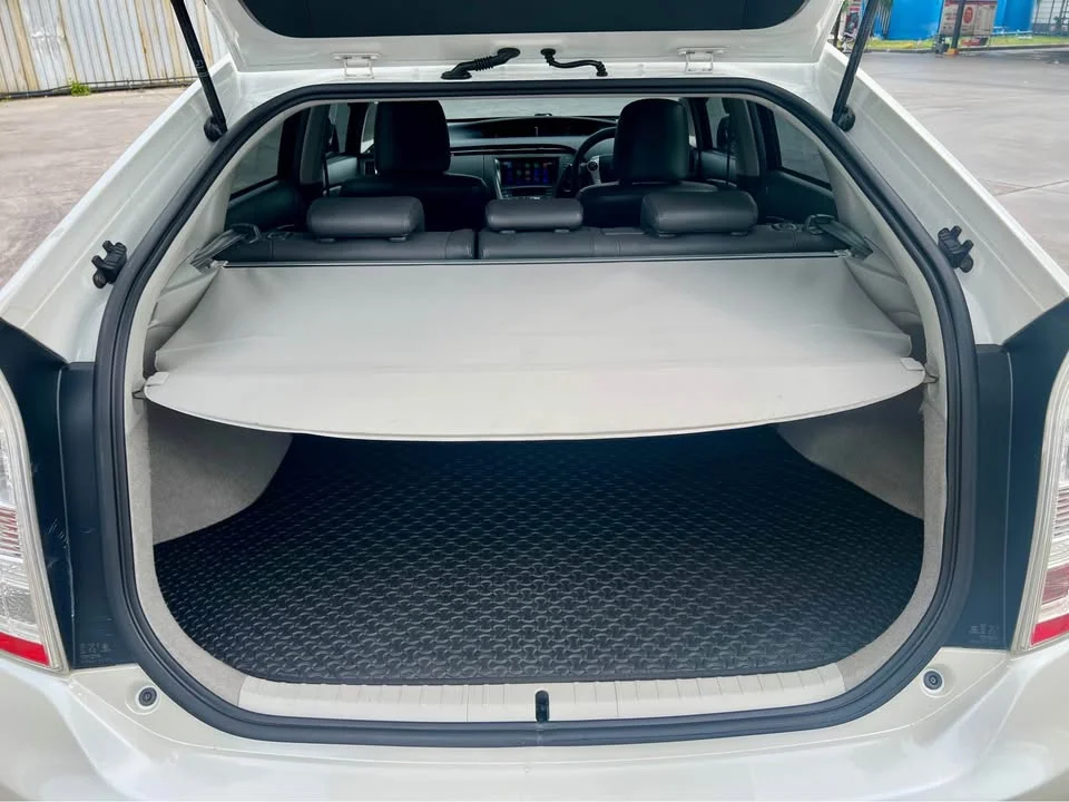 2011 Toyota Prius III 2