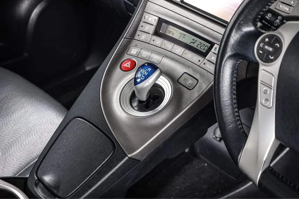 2013 Toyota Prius III 2