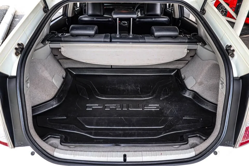 2013 Toyota Prius III 3