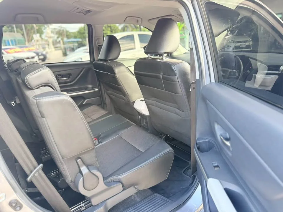 2023 Toyota Veloz III 2