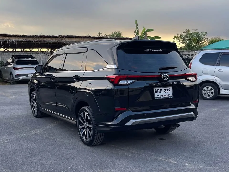 2023 Toyota Veloz III 2