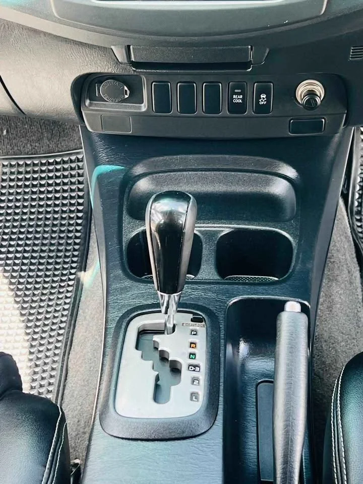 2012 Toyota Fortuner I 2