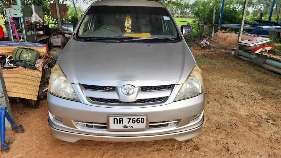 2008 Toyota Innova I 2