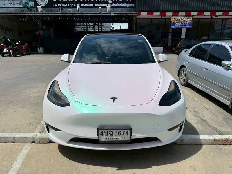 2023 Tesla Model Y 2
