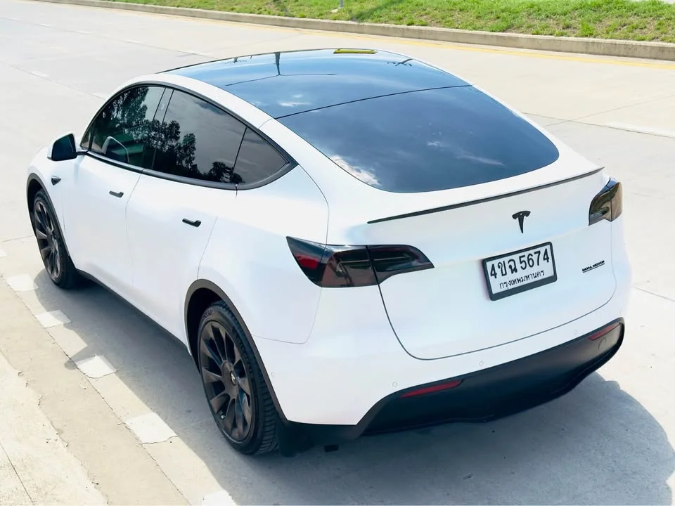 2023 Tesla Model Y 3