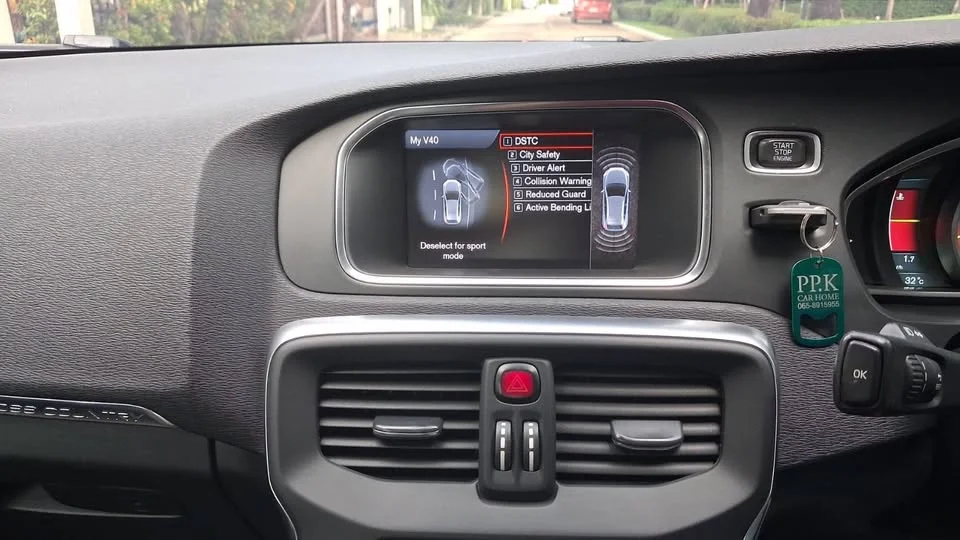 2015 Volvo V40 II 2