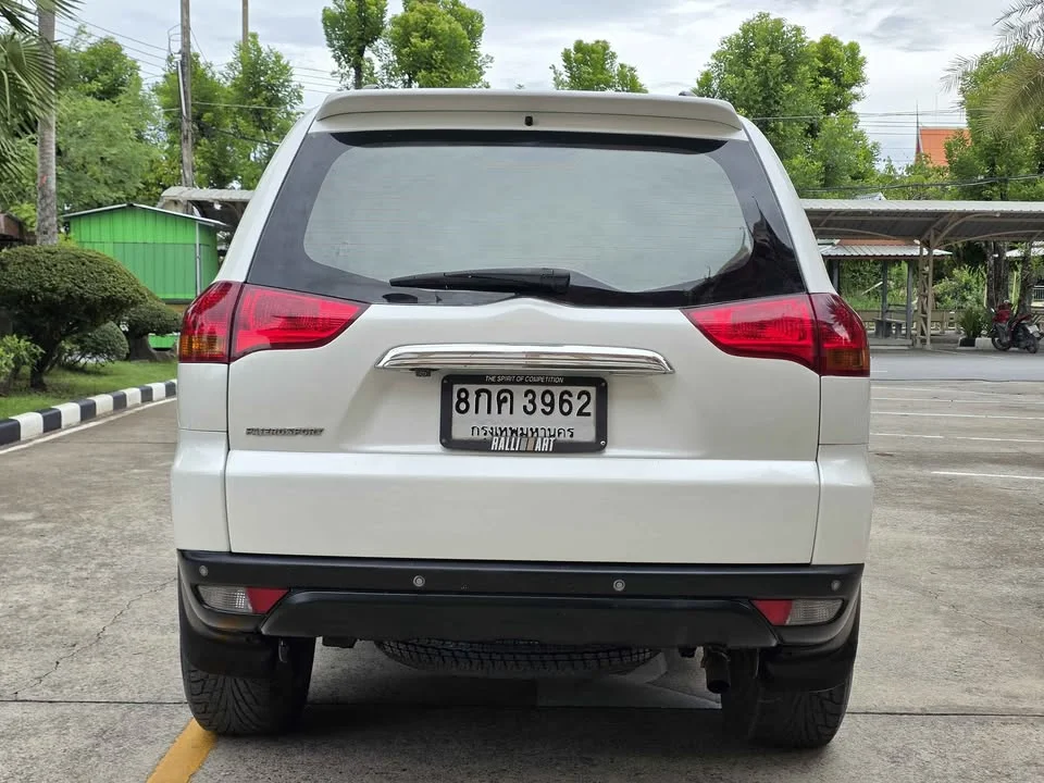 2013 Mitsubishi Pajero Sport II 3