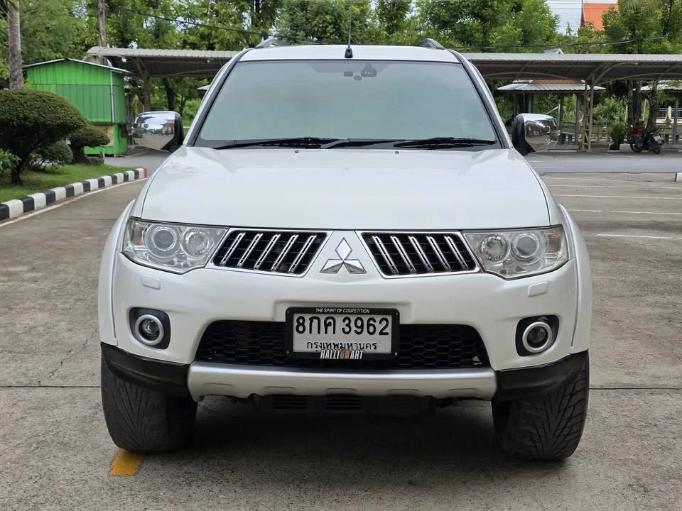 2013 Mitsubishi Pajero Sport II 2