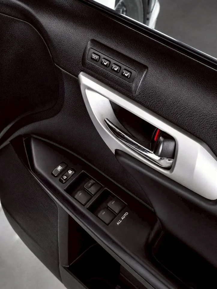 2011 Lexus CT A10 2