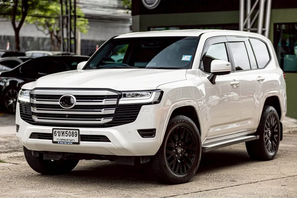 2025 Toyota Land Cruiser J300 3