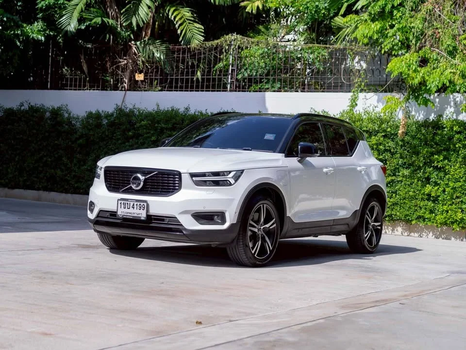 2021 Volvo XC40 3