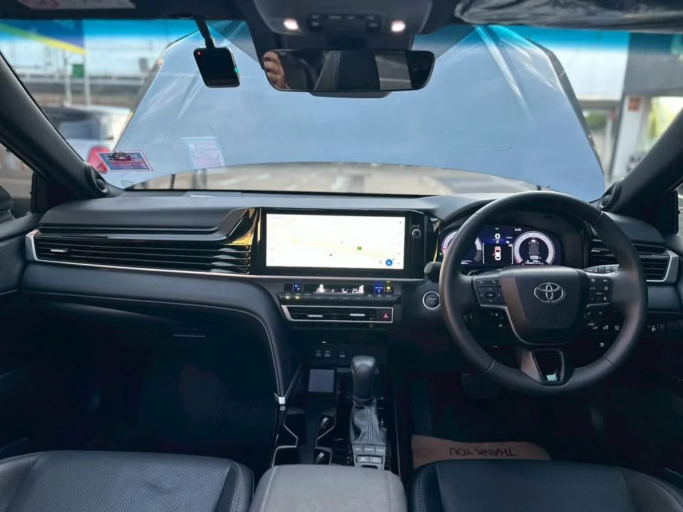 2025 Toyota Camry VIII (XV70) 2