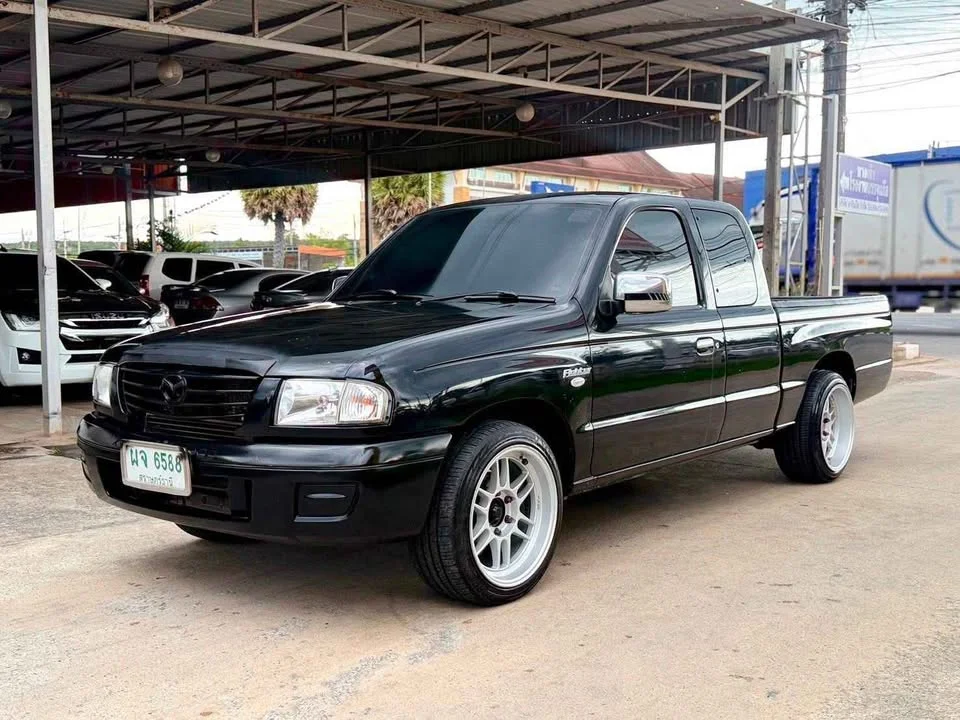 2005 Mazda 2500 Fighter V 2