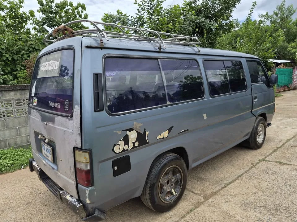 1994 Nissan Urvan IV (E24) 3