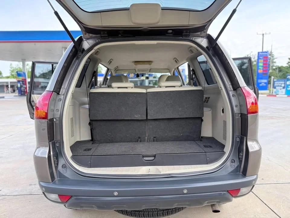 2011 Mitsubishi Pajero Sport II 2