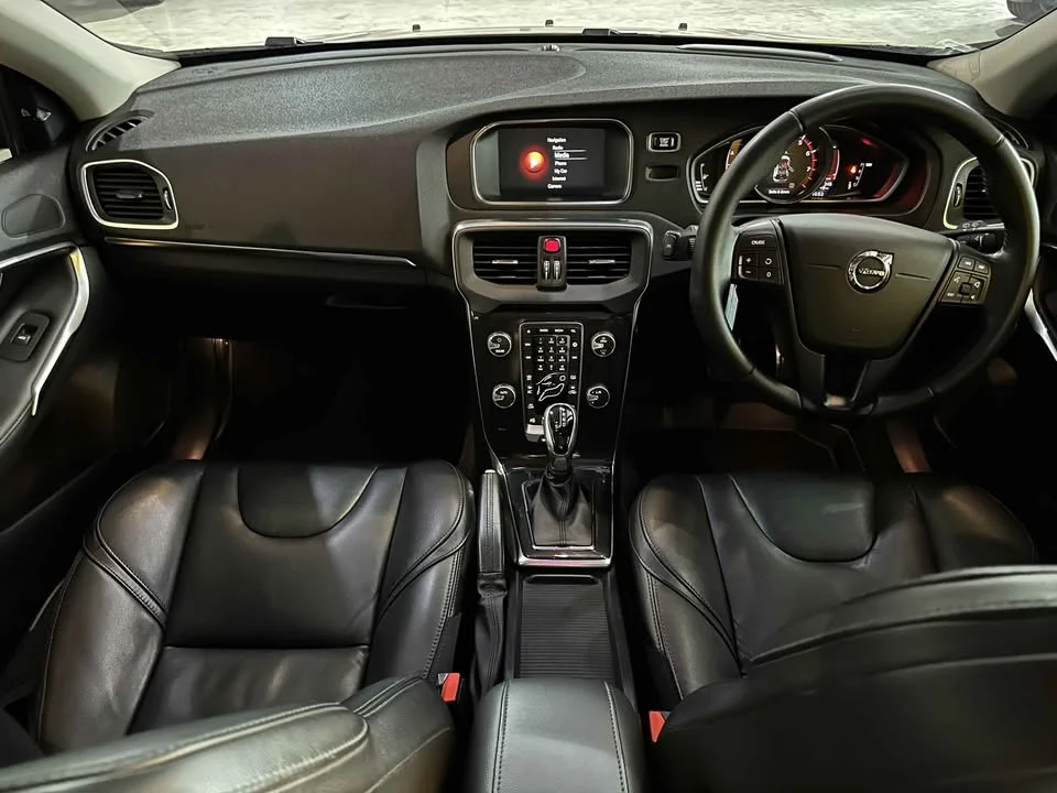 2017 Volvo V40 II 3