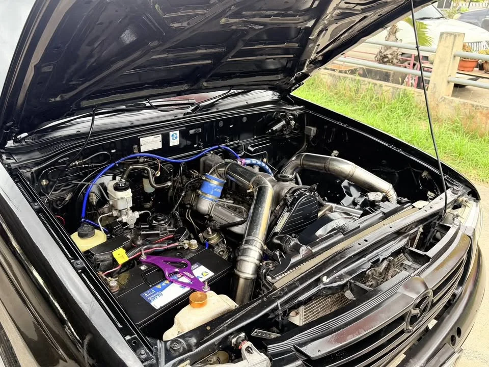 2005 Mazda 2500 Fighter V 3