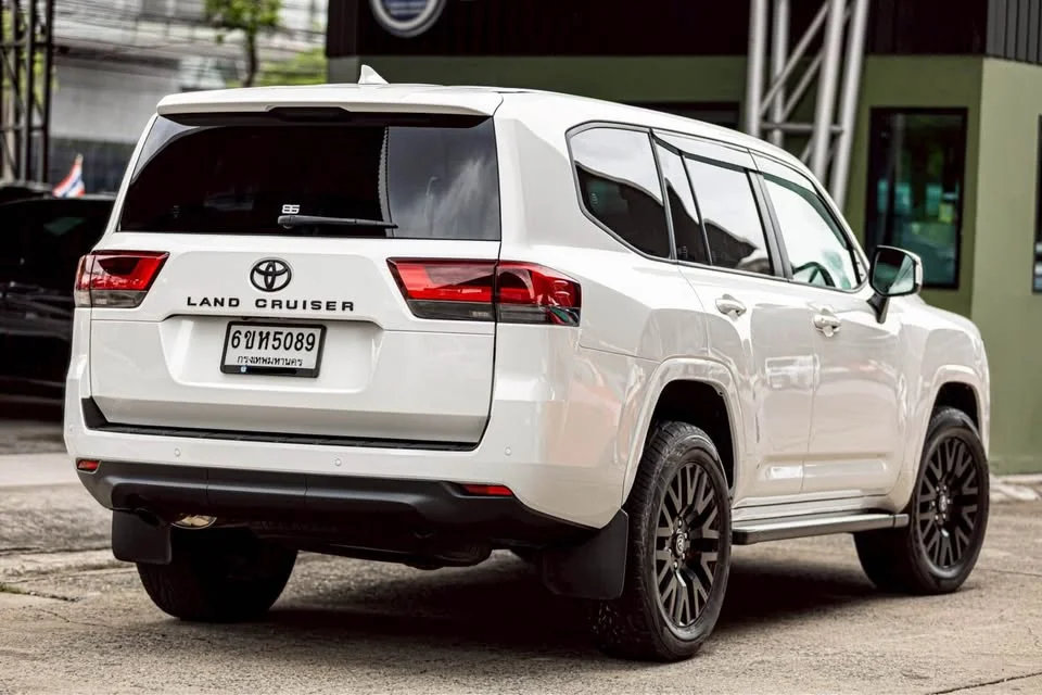 2025 Toyota Land Cruiser J300 2