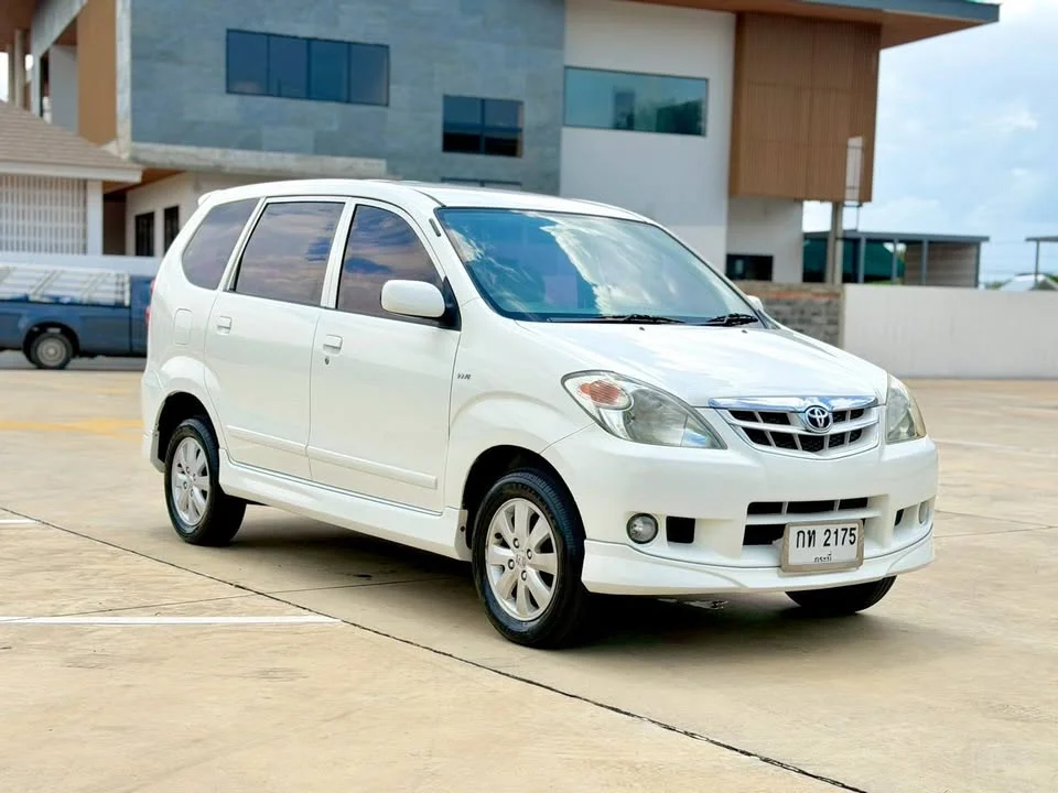 2011 Toyota Avanza I 3