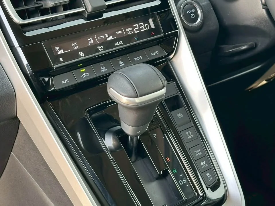 2023 Toyota Innova III 3