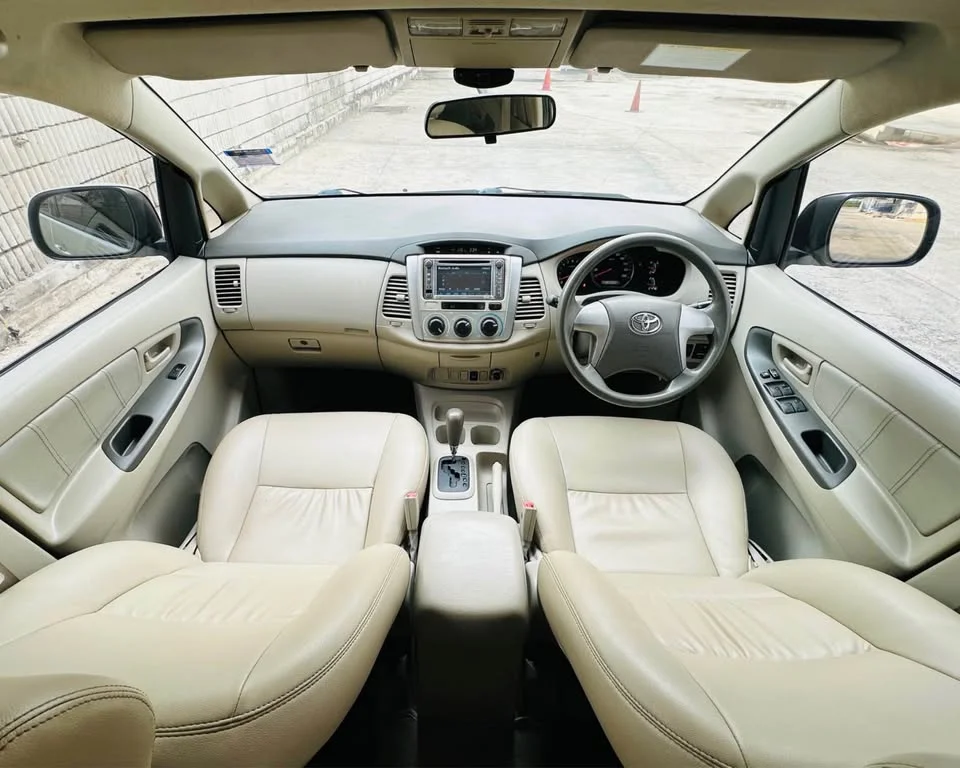 2012 Toyota Innova I 3