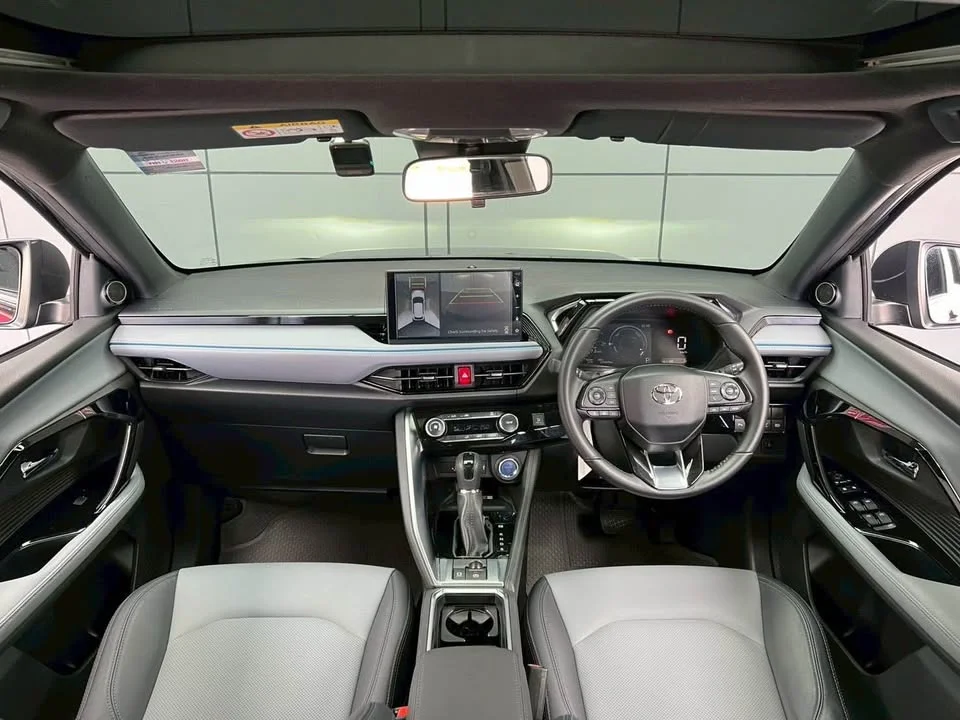 2024 Toyota Yaris Cross AC200 3